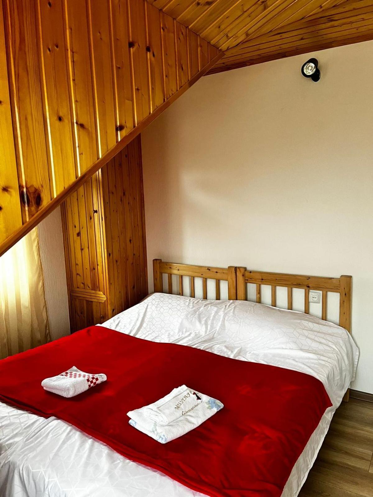 Nino & Irodi'S Guest House Κουτάισι Εξωτερικό φωτογραφία