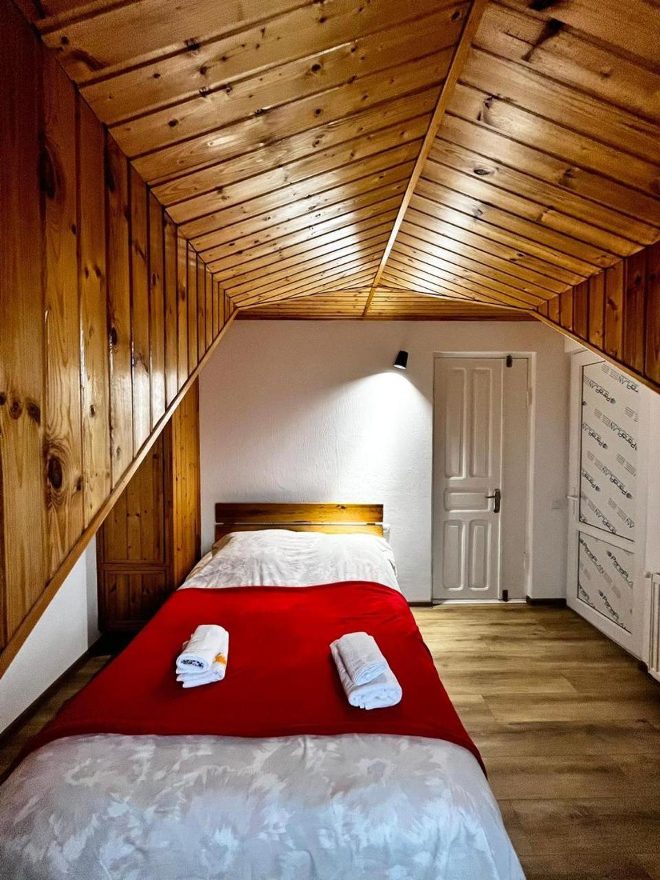 Nino & Irodi'S Guest House Κουτάισι Εξωτερικό φωτογραφία